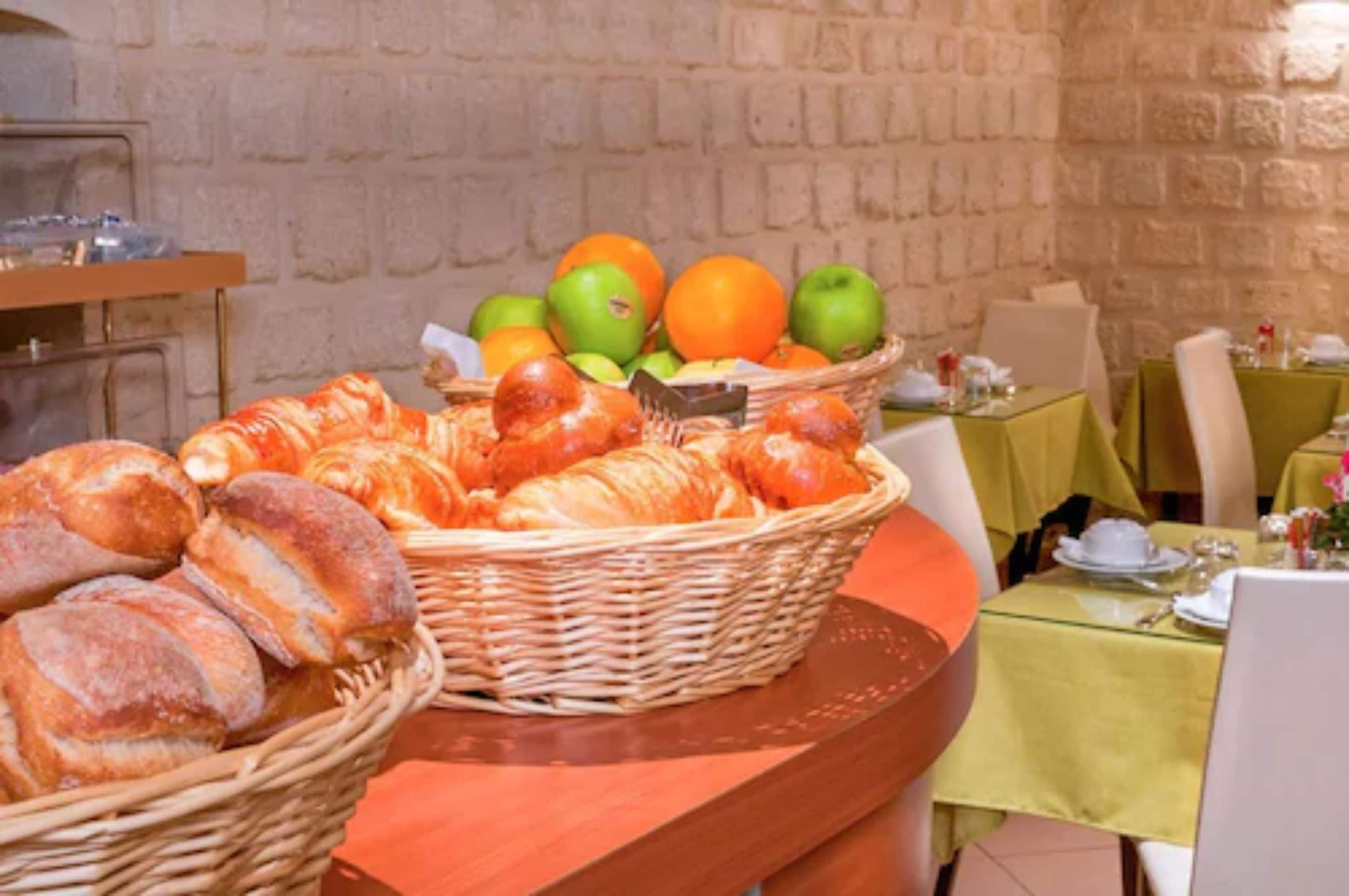 Opera Deauville Hotel 3*